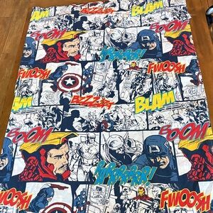 Marvel Superhero Comic Strip twin flat sheet - Red, Blue, Yellow